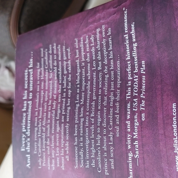 Royal kiss and Tell - Picture 2 of 2